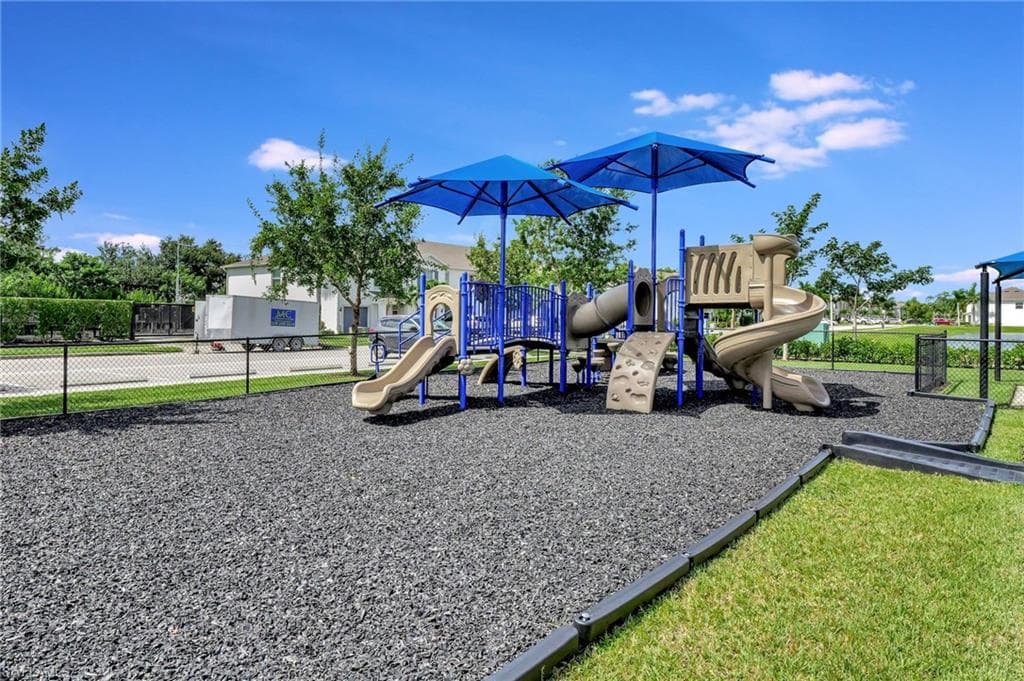 15489 Wildflower CIR, NAPLES FL 34119-43