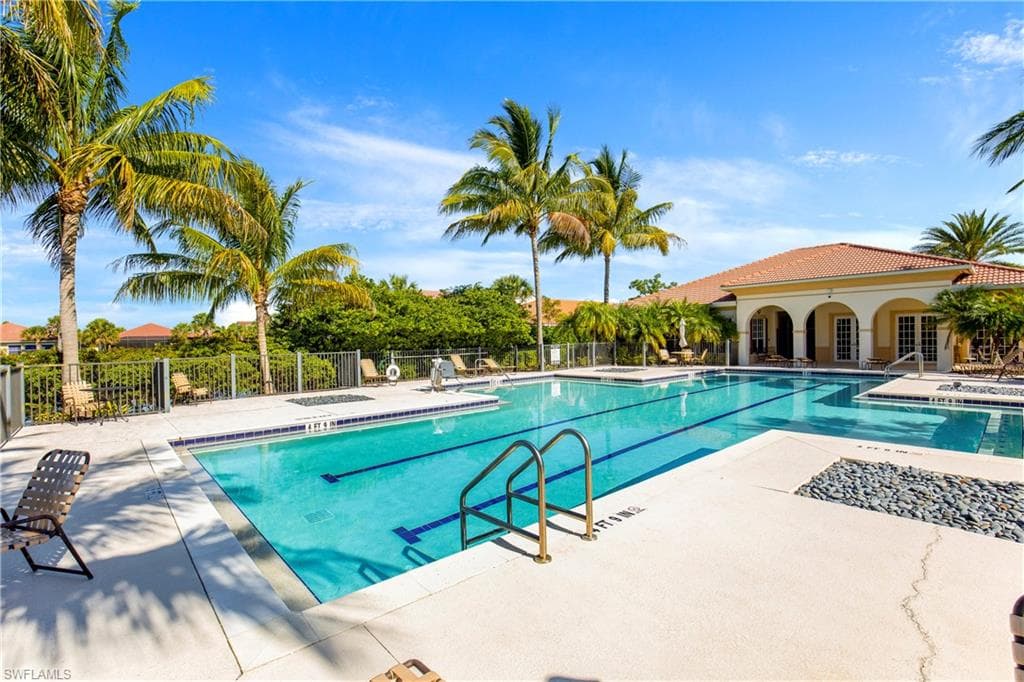 13515 Cambridge LN, NAPLES FL 34109-24