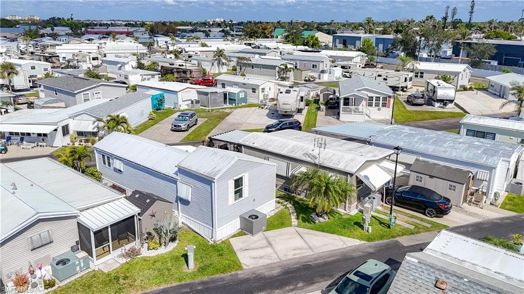 11561 Blue Warbler DR, FORT MYERS FL 33908-26