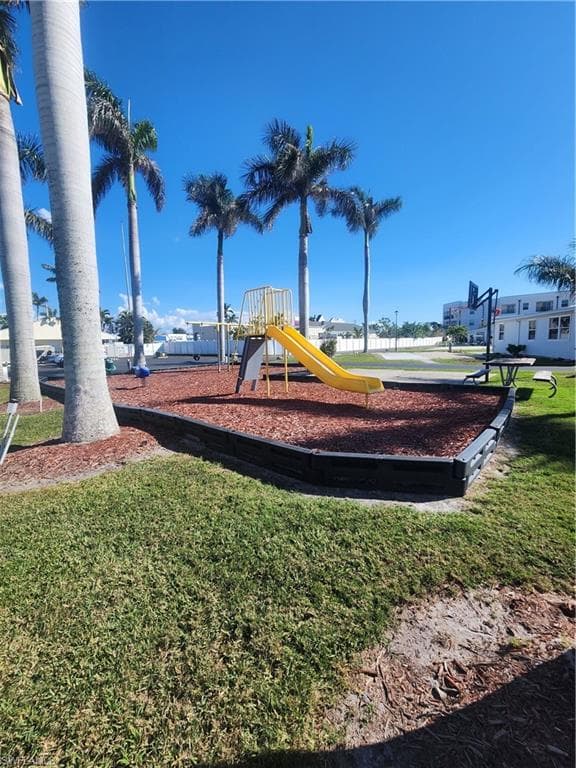 11561 Blue Warbler DR, FORT MYERS FL 33908-35