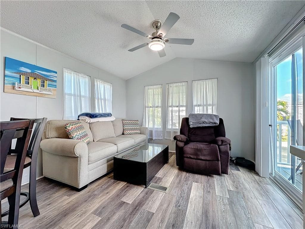 11561 Blue Warbler DR, FORT MYERS FL 33908-7