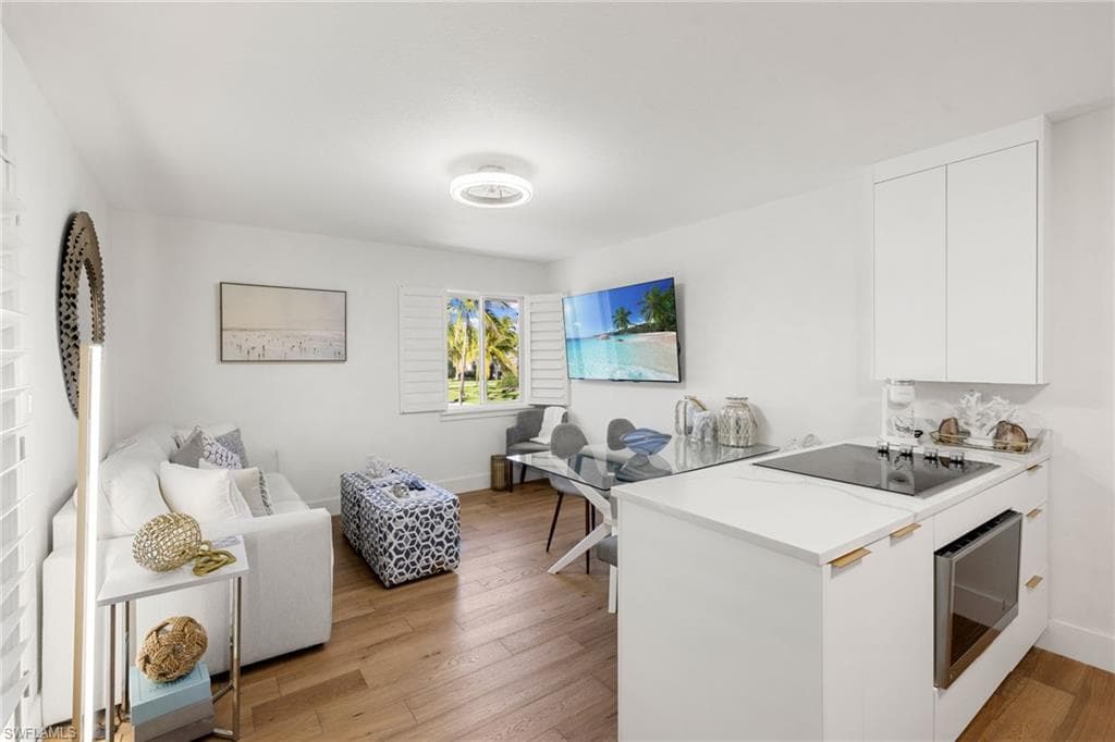 175 Fifth Avenue S 204-4