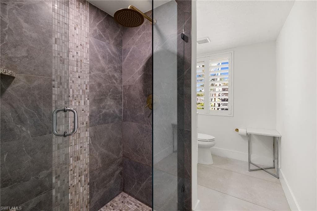 175 Fifth Avenue S 204-29