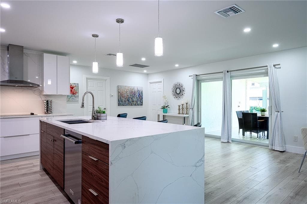 540 102nd AVE N-1