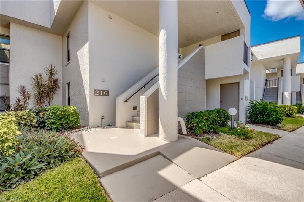 14750 Eagle Ridge DR # 216, FORT MYERS FL 33912-32