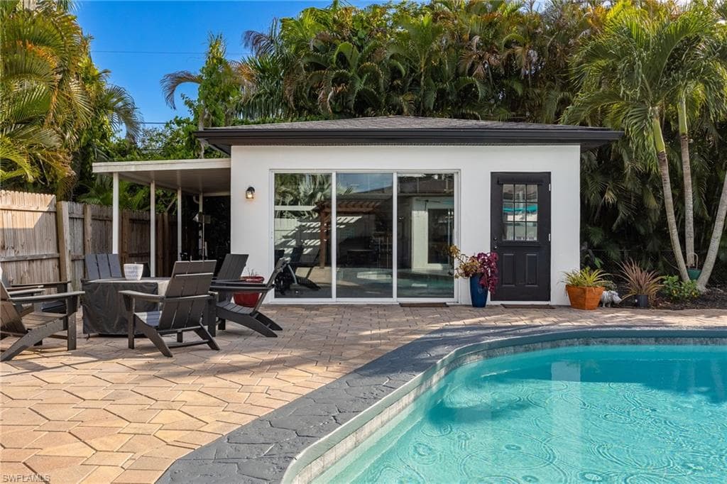 8327 Riviera AVE, FORT MYERS FL 33919-45