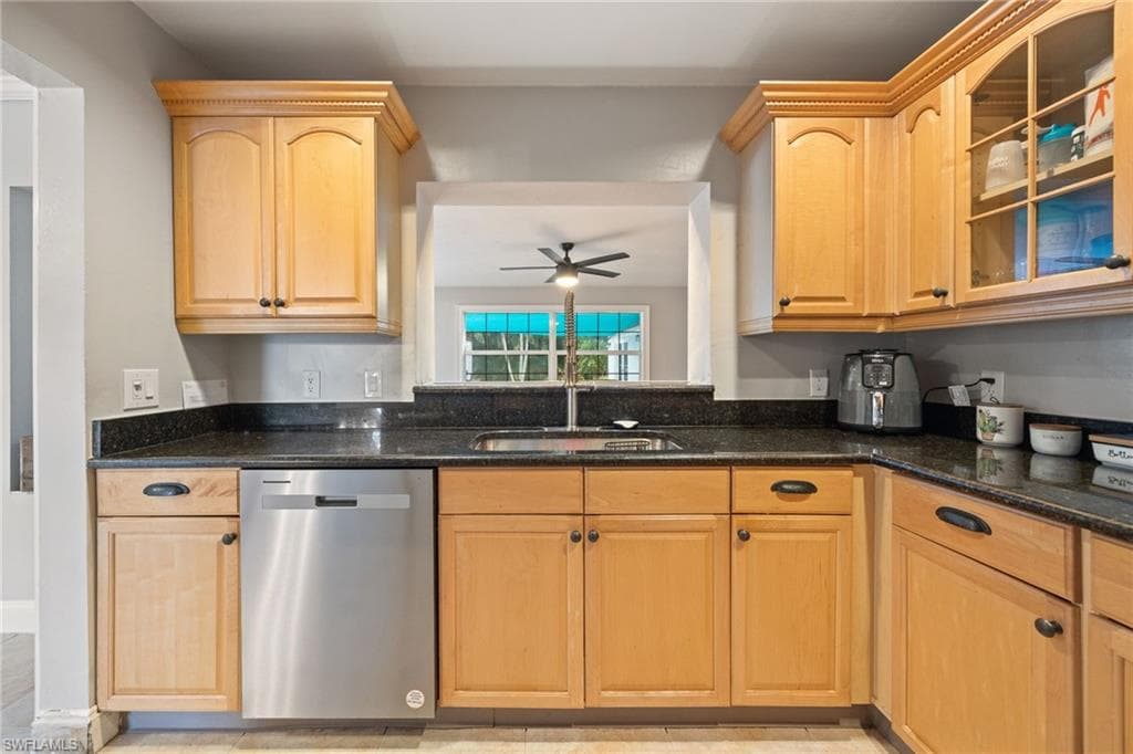 8327 Riviera AVE, FORT MYERS FL 33919-16