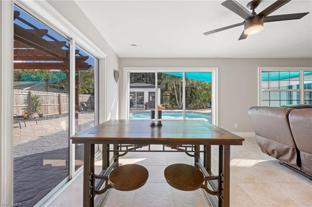 8327 Riviera AVE, FORT MYERS FL 33919-18