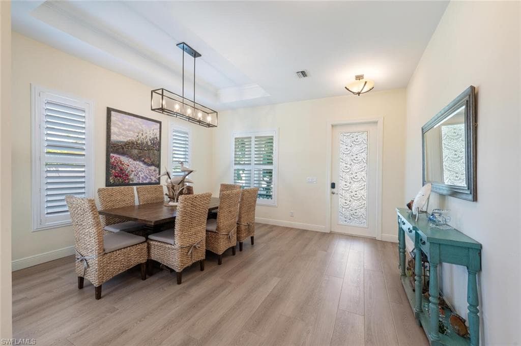 730 95th AVE N, NAPLES FL 34108-5