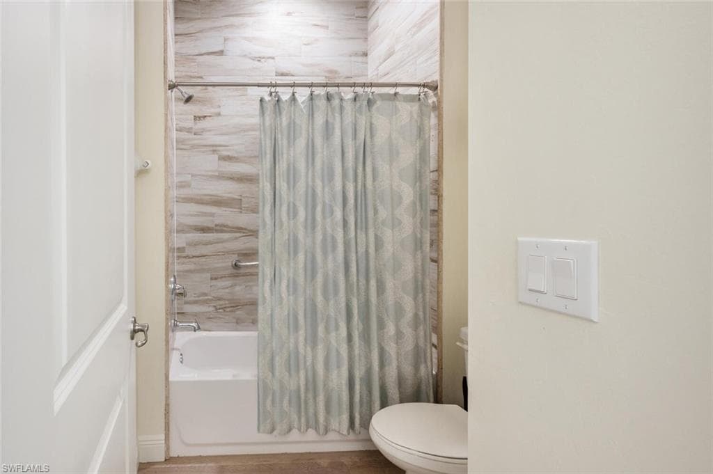 730 95th AVE N, NAPLES FL 34108-25