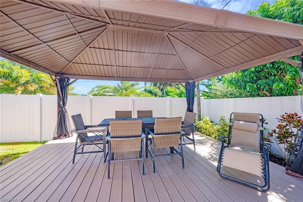 730 95th AVE N, NAPLES FL 34108-33