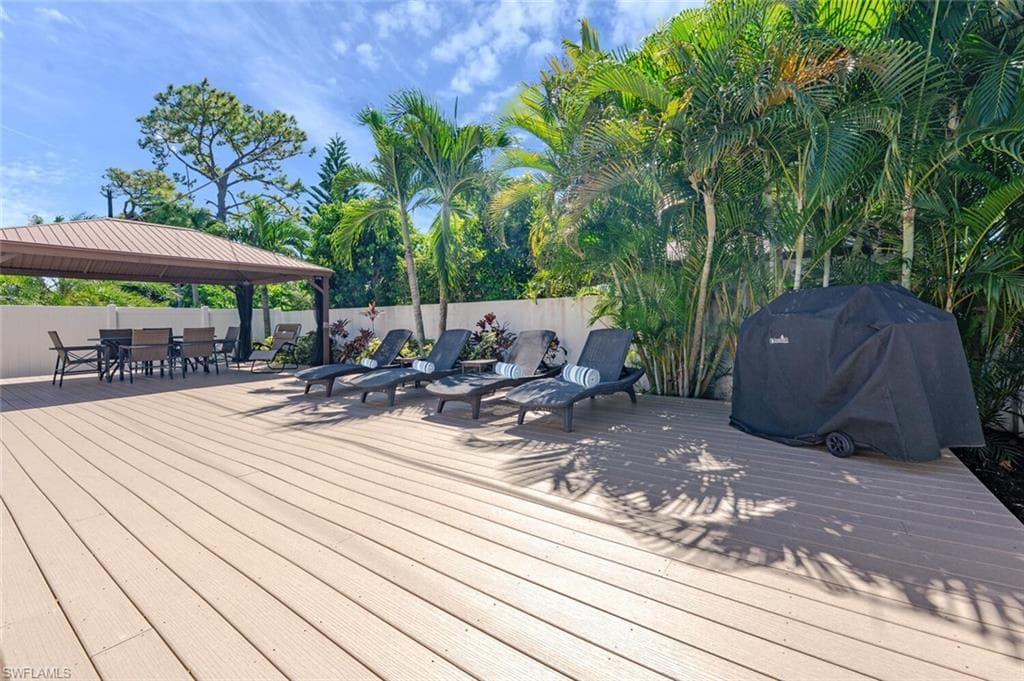 730 95th AVE N, NAPLES FL 34108-32