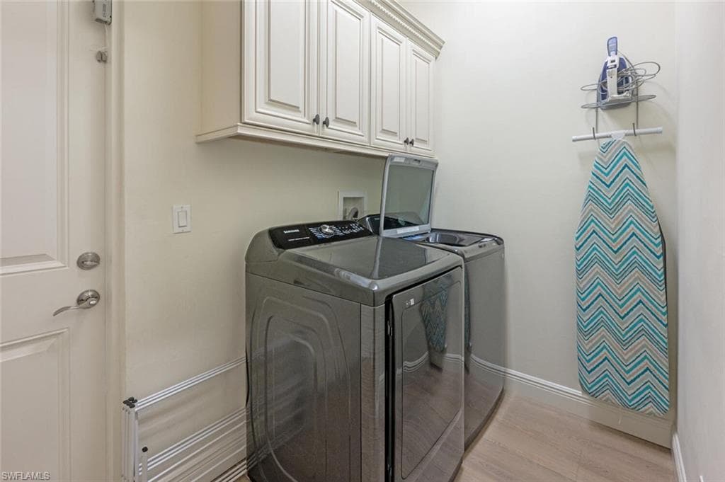 730 95th AVE N, NAPLES FL 34108-28