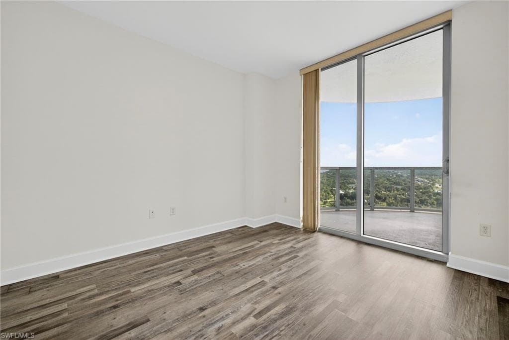 3000 Oasis Grand BLVD # 2307, FORT MYERS FL 33916-22