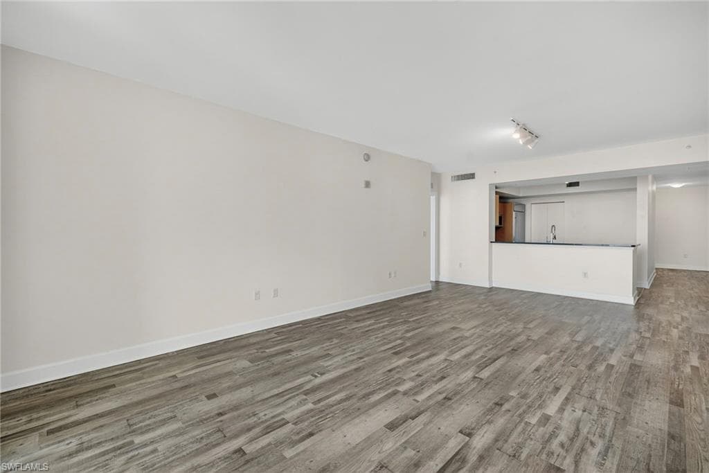 3000 Oasis Grand BLVD # 2307, FORT MYERS FL 33916-11