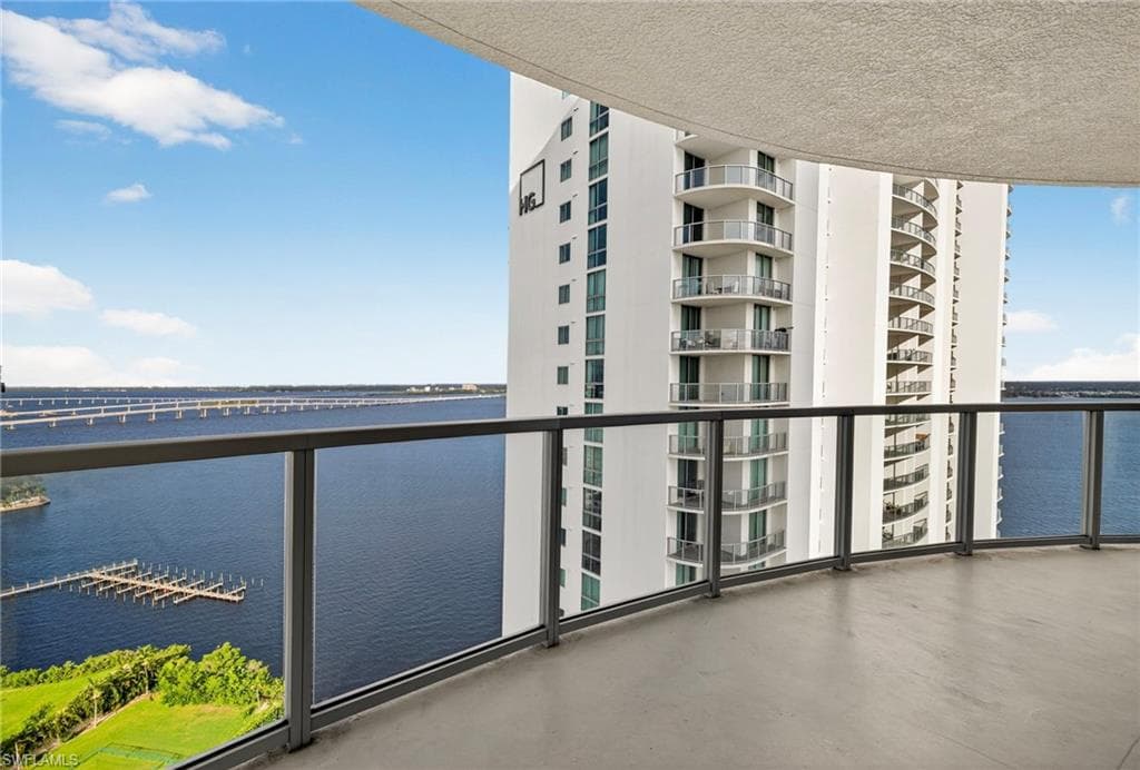 3000 Oasis Grand BLVD # 2307, FORT MYERS FL 33916-29