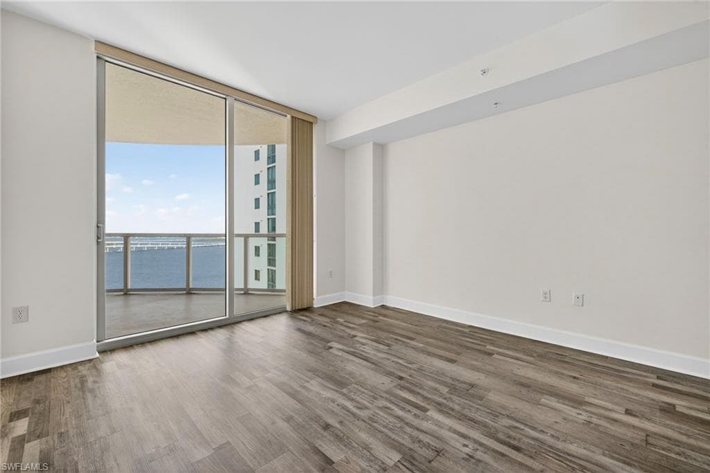 3000 Oasis Grand BLVD # 2307, FORT MYERS FL 33916-13