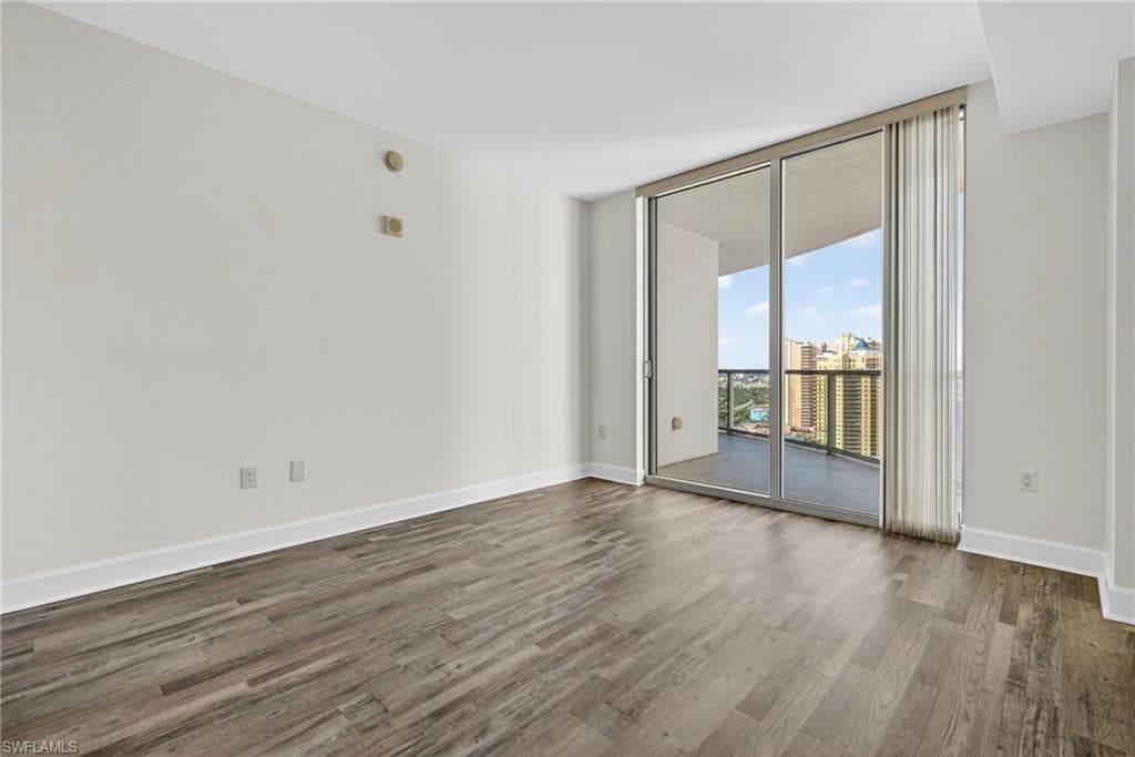 3000 Oasis Grand BLVD # 2307, FORT MYERS FL 33916-14