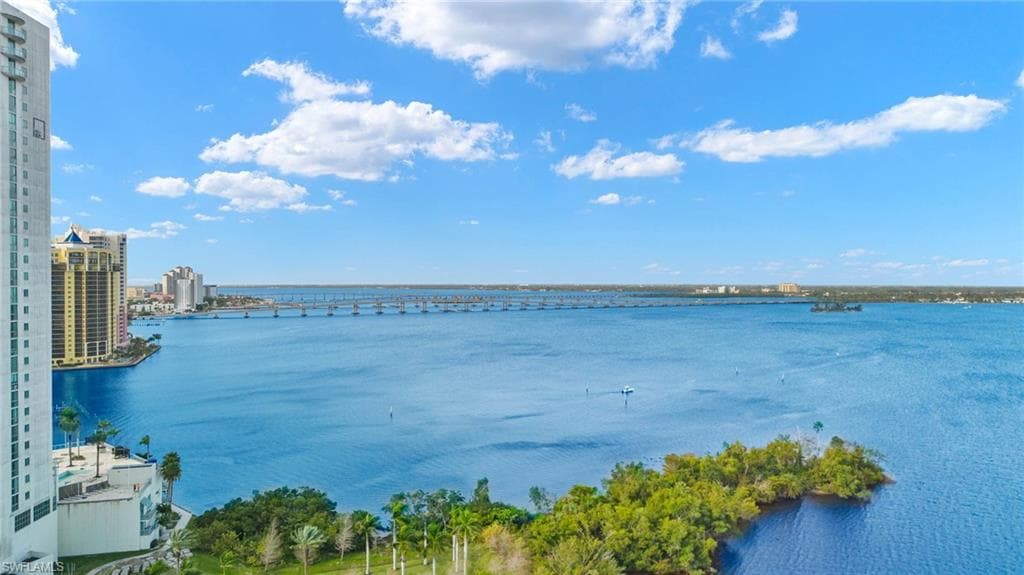 3000 Oasis Grand BLVD # 2307, FORT MYERS FL 33916-43