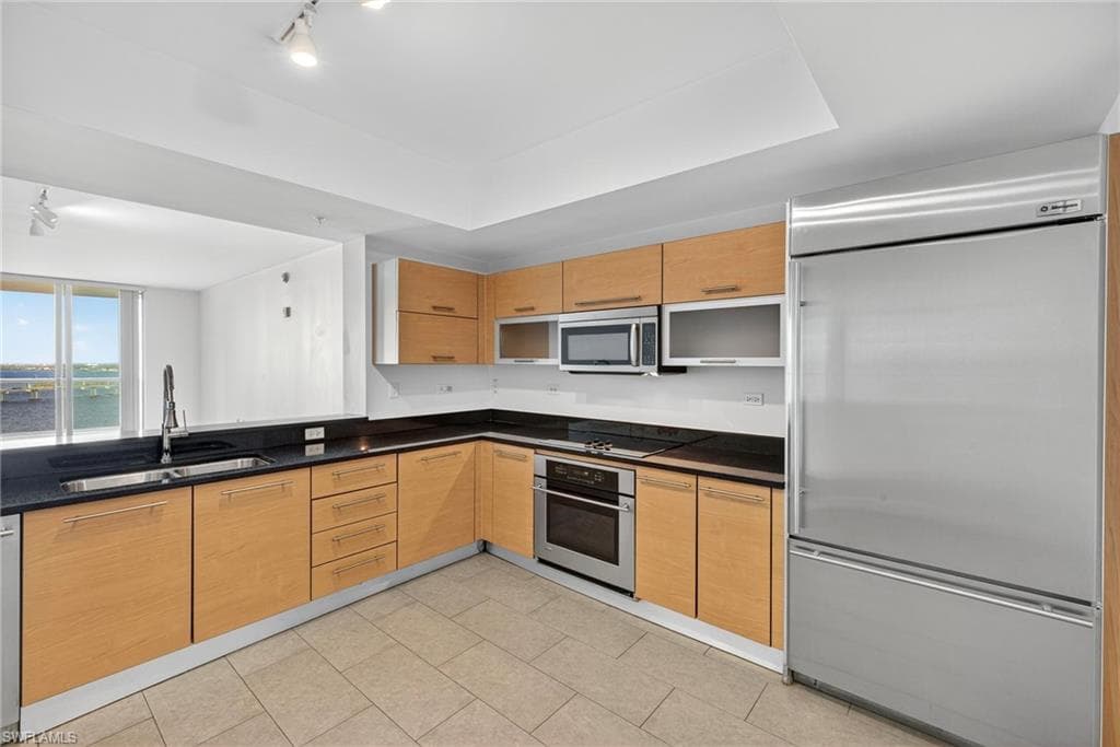 3000 Oasis Grand BLVD # 2307, FORT MYERS FL 33916-3