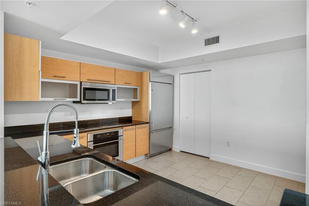 3000 Oasis Grand BLVD # 2307, FORT MYERS FL 33916-7