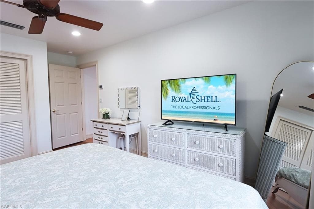 1521 Gordon River LN, NAPLES FL 34104-23