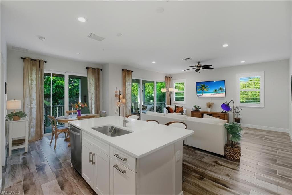 6947 Avalon CIR # 1908, NAPLES FL 34112-6