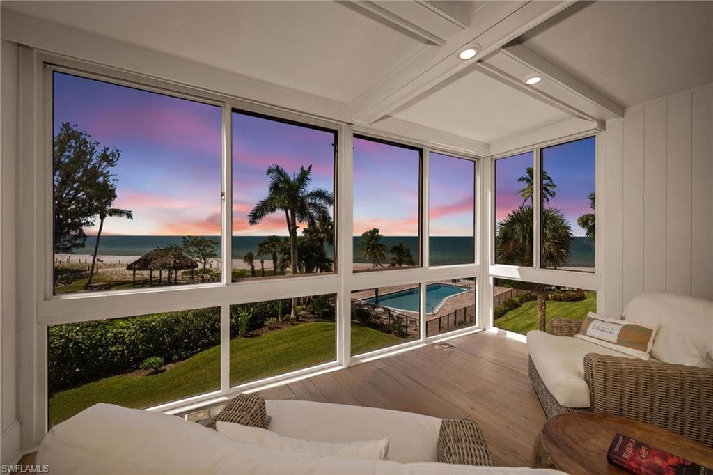 2121 Gulf Shore BLVD N 206-2