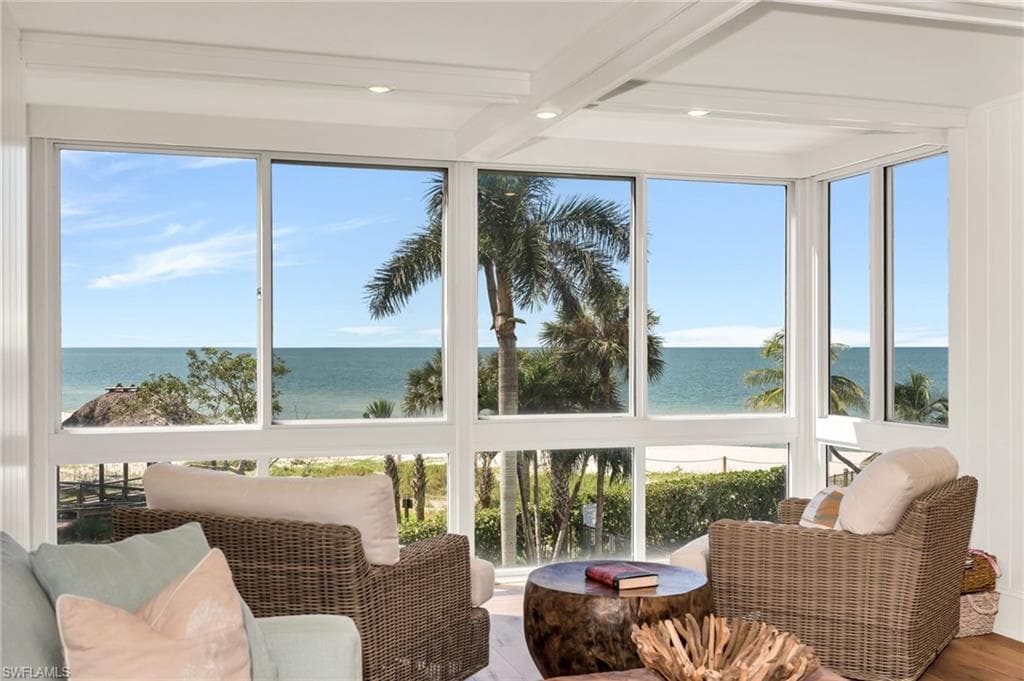 2121 Gulf Shore BLVD N 206-2