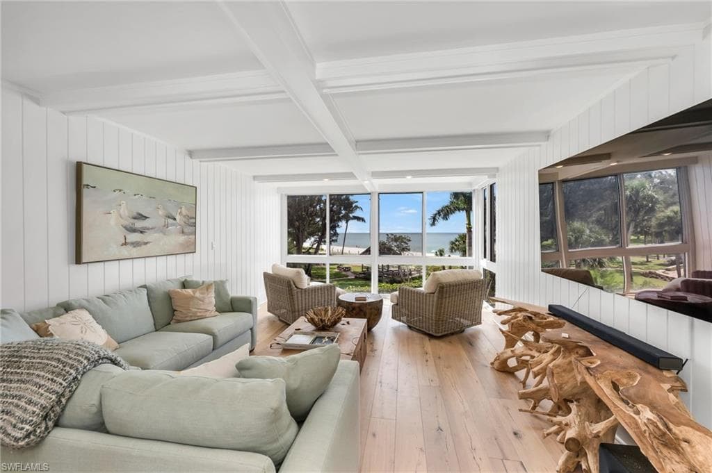 2121 Gulf Shore BLVD N 206-4
