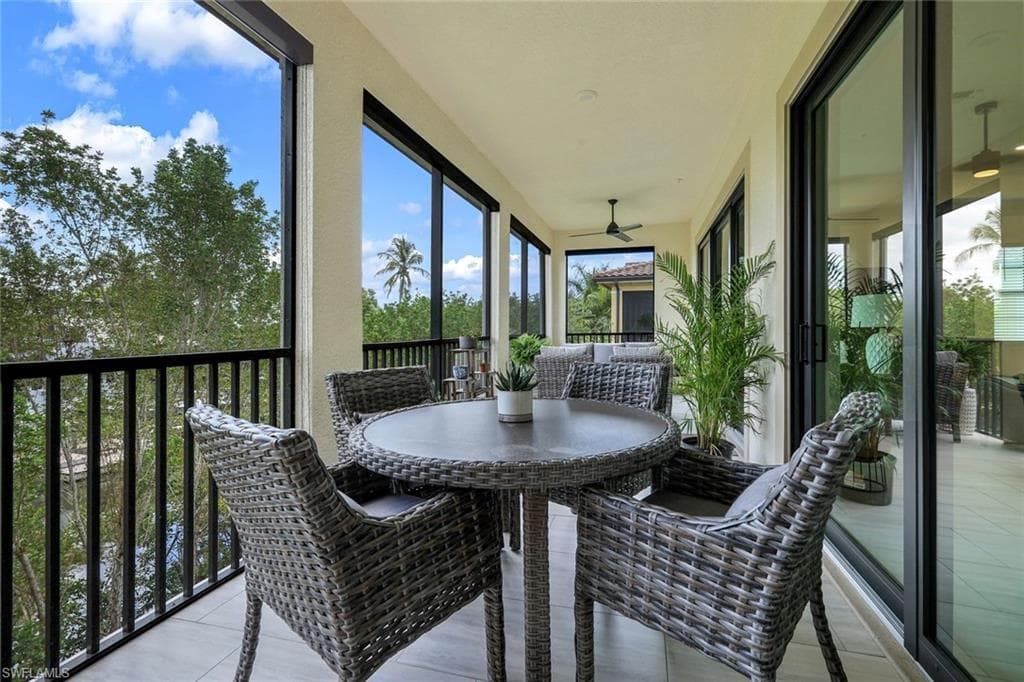 2472 Breakwater WAY # 202, NAPLES FL 34112-30