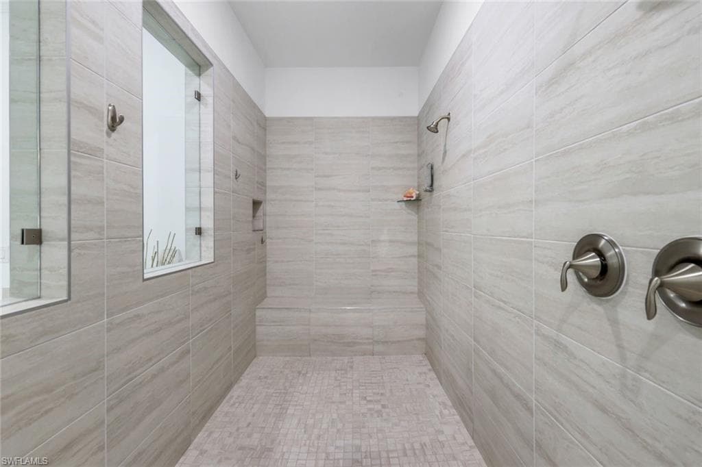 2472 Breakwater WAY # 202, NAPLES FL 34112-20