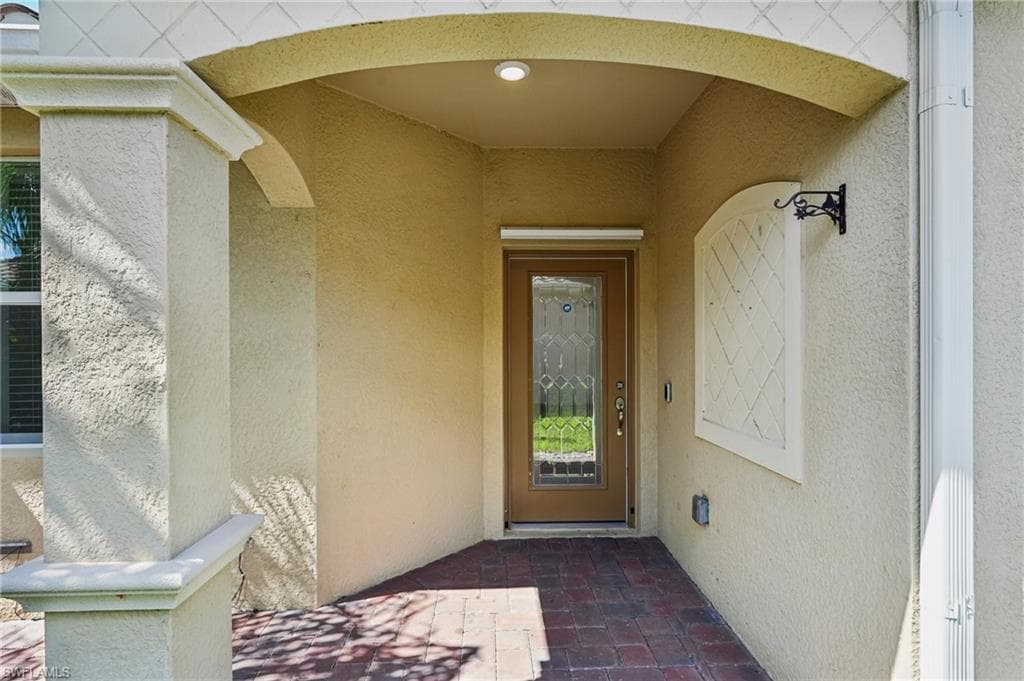 1751 Alameda DR, NAPLES FL 34120-14