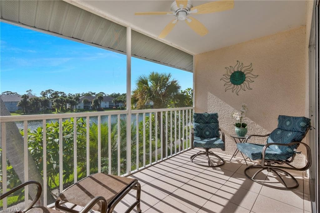 379 Gabriel CIR # 2304, NAPLES FL 34104-1