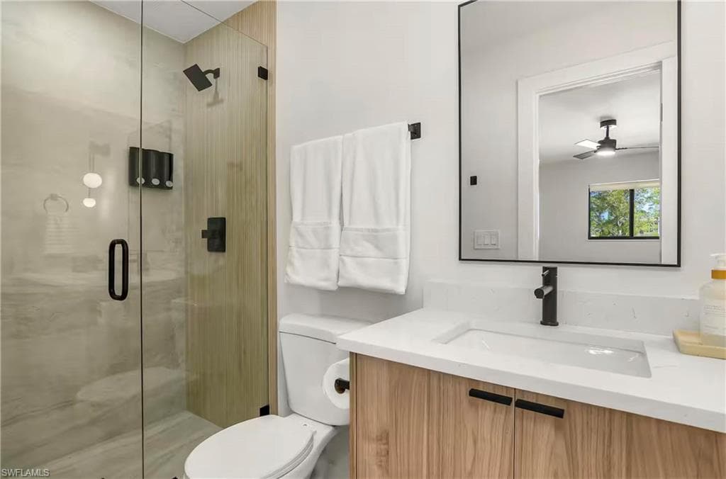 2616 Lakeview DR, NAPLES FL 34112-9