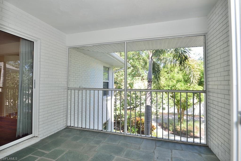 800 S Golf DR # 207, NAPLES FL 34102-2