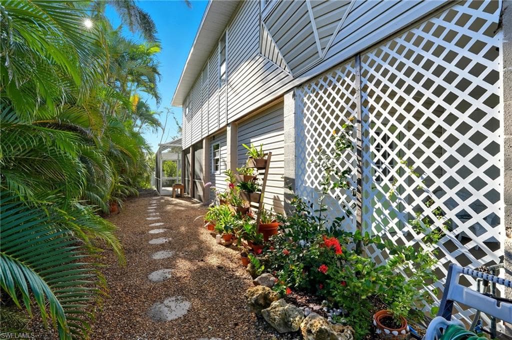 364 Connecticut ST, FORT MYERS BEACH FL 33931-35