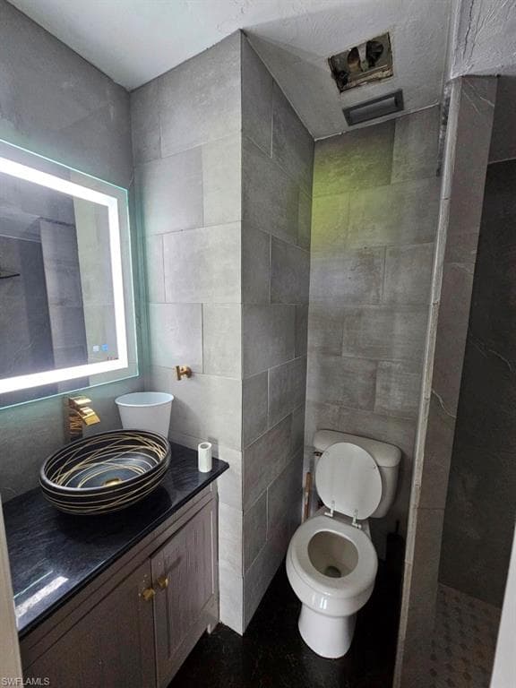 217 Beth Stacey BLVD, LEHIGH ACRES FL 33936-15