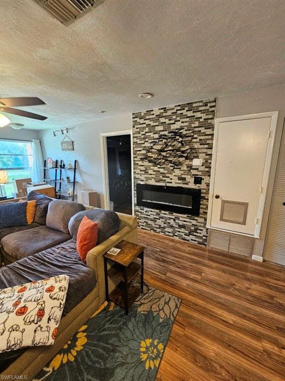 217 Beth Stacey BLVD, LEHIGH ACRES FL 33936-21