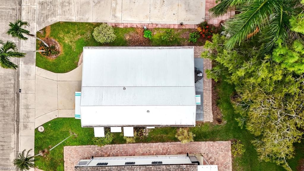 37 Bass LN, NAPLES FL 34114-22