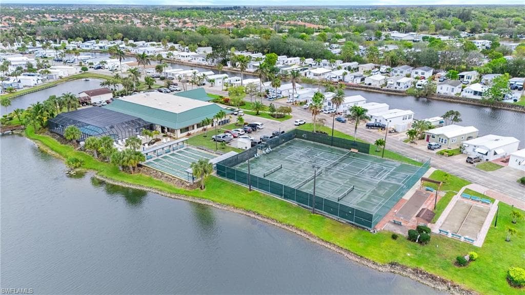 37 Bass LN, NAPLES FL 34114-21