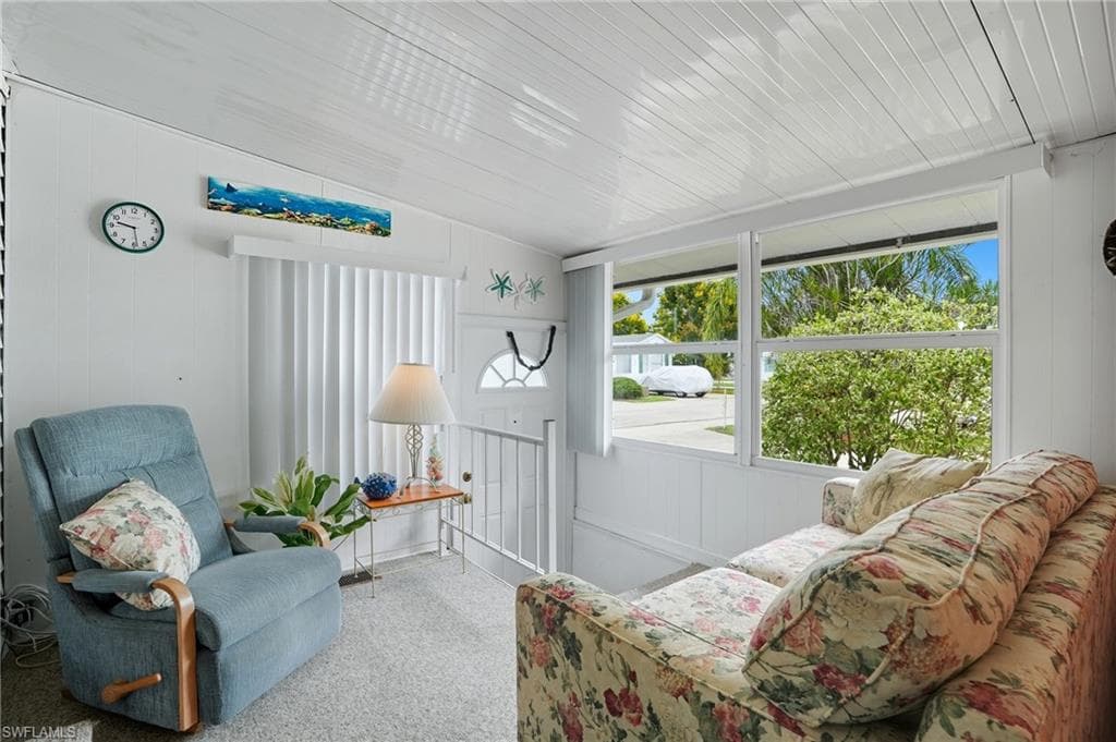 37 Bass LN, NAPLES FL 34114-4