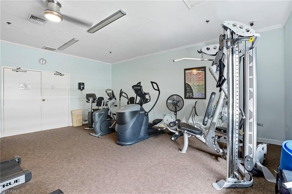 37 Bass LN, NAPLES FL 34114-40