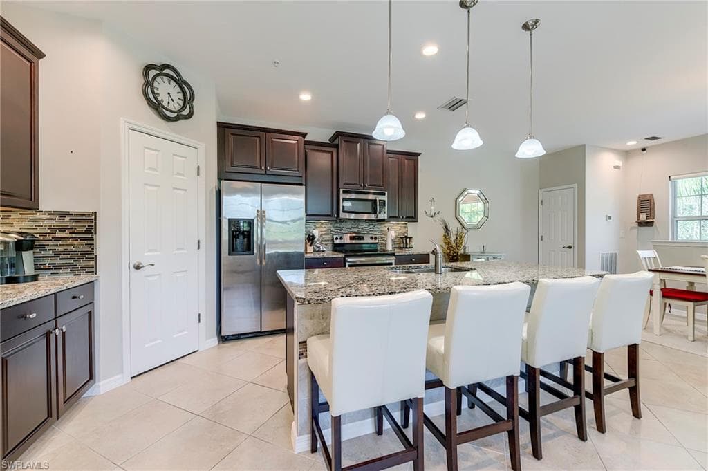 8510 Violeta ST # 203, ESTERO FL 34135-6