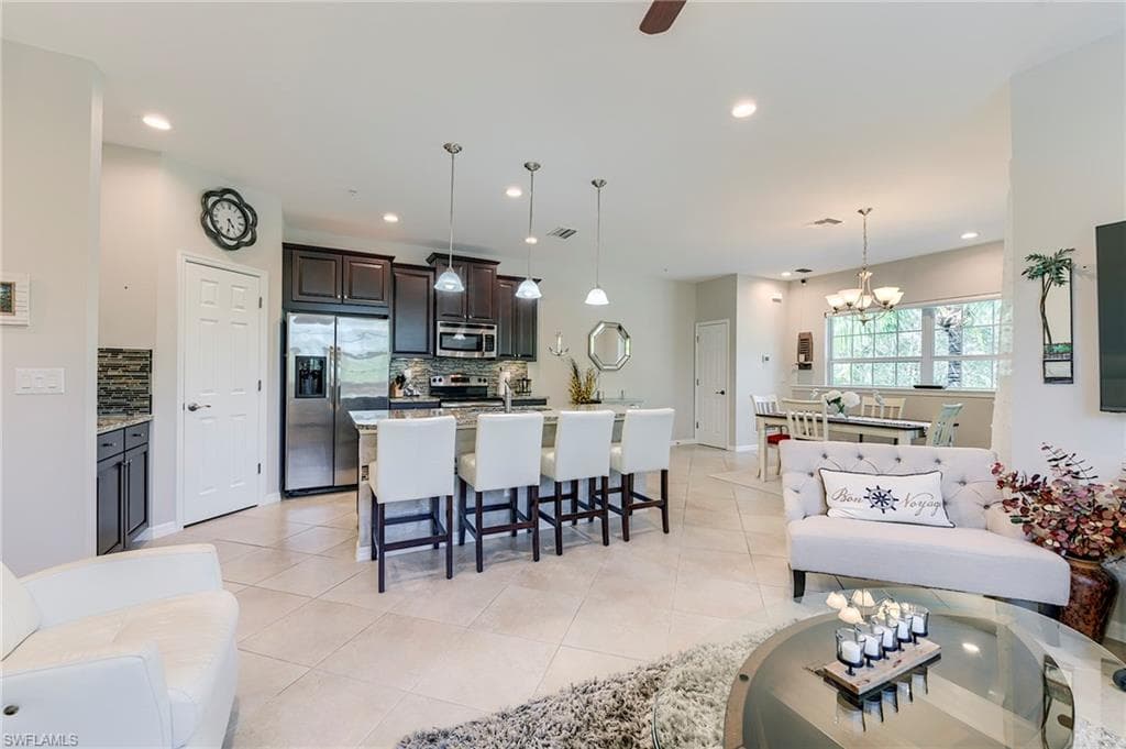 8510 Violeta ST # 203, ESTERO FL 34135-9