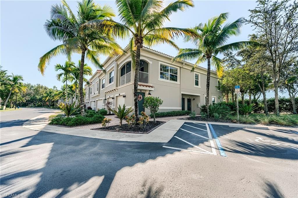 8510 Violeta ST # 203, ESTERO FL 34135-28