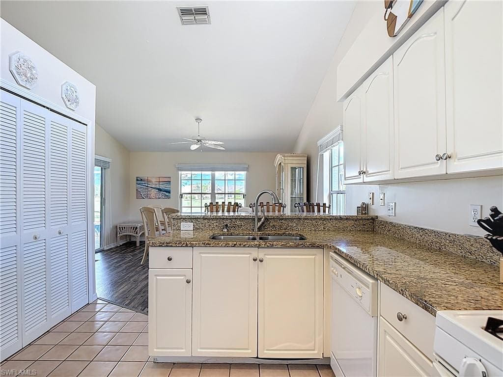 2241 Rio Nuevo DR, NORTH FORT MYERS FL 33917-16