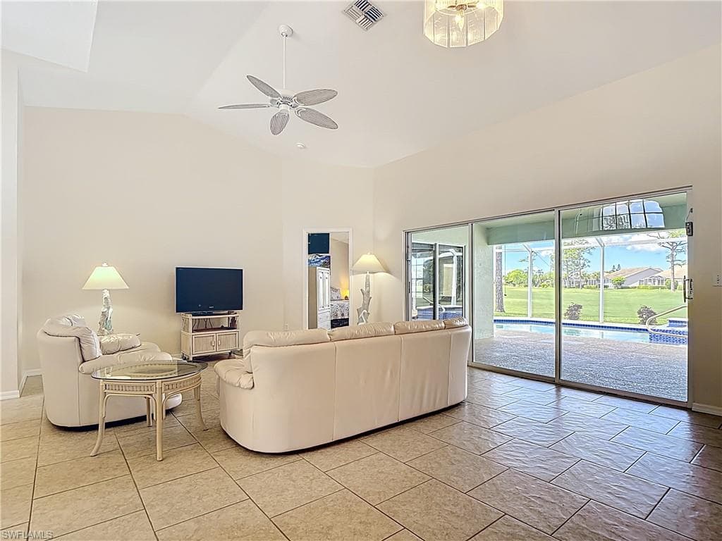 2241 Rio Nuevo DR, NORTH FORT MYERS FL 33917-10