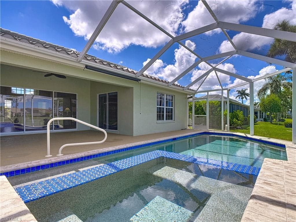 2241 Rio Nuevo DR, NORTH FORT MYERS FL 33917-30