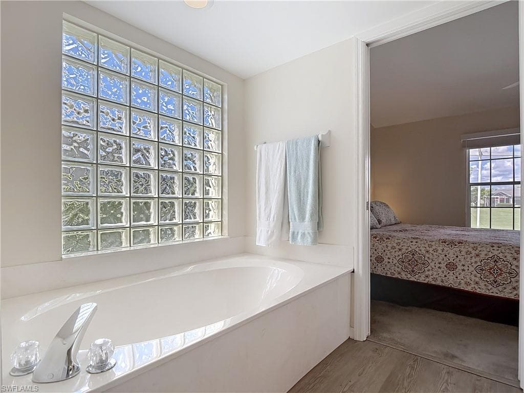 2241 Rio Nuevo DR, NORTH FORT MYERS FL 33917-24